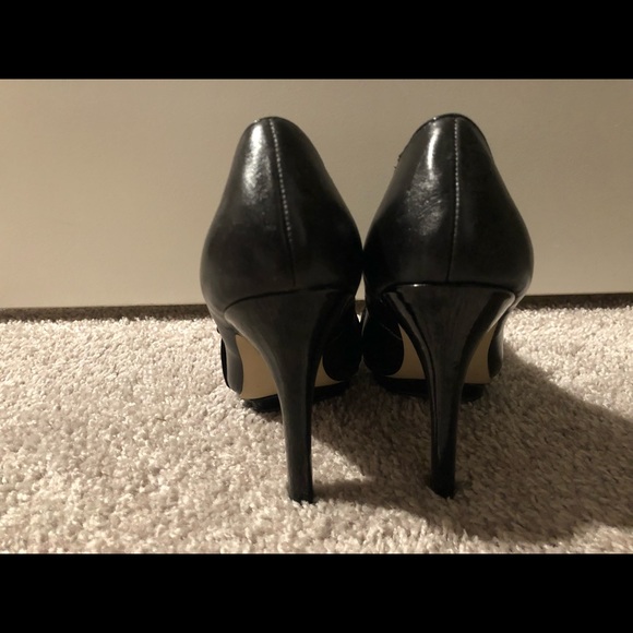 Madden Girl Black Round Toe Pumps - Picture 5 of 6